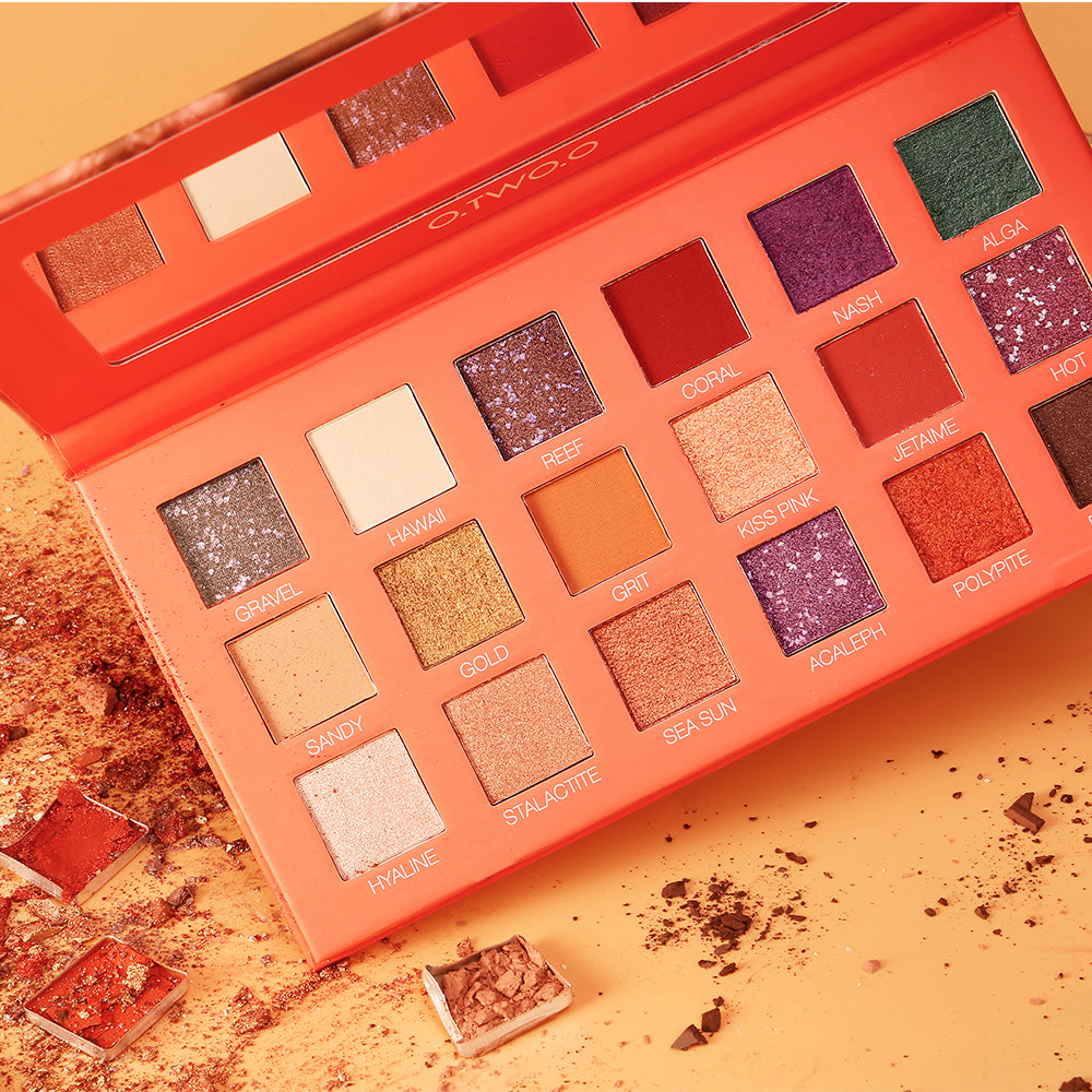 18-Color Pearl Glitter & Matte Eyeshadow Palette