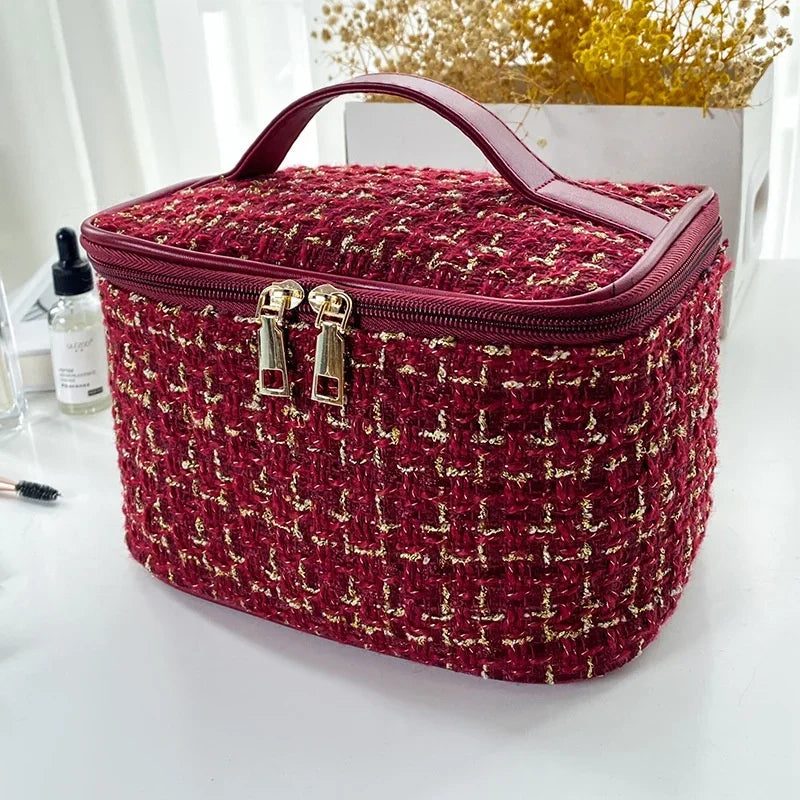 Knitted Style Portable Makeup Bag