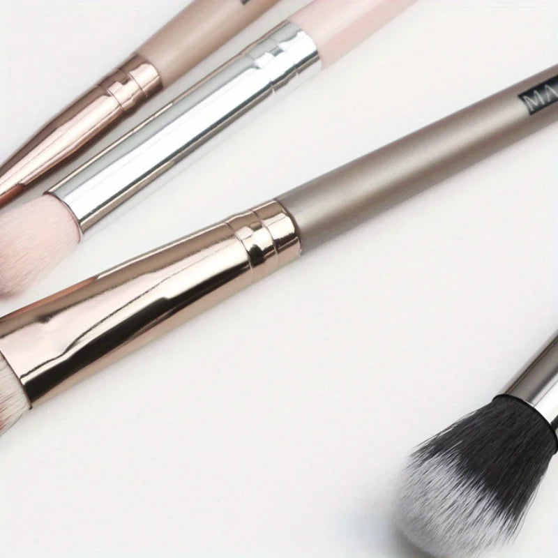 Professional makeup brush set