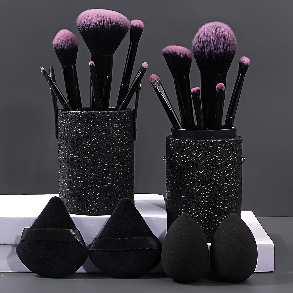17 Makeup Brush Set 12 Makeup Brushes w/ Makeup Egg Triangle Powder Puff & Storage