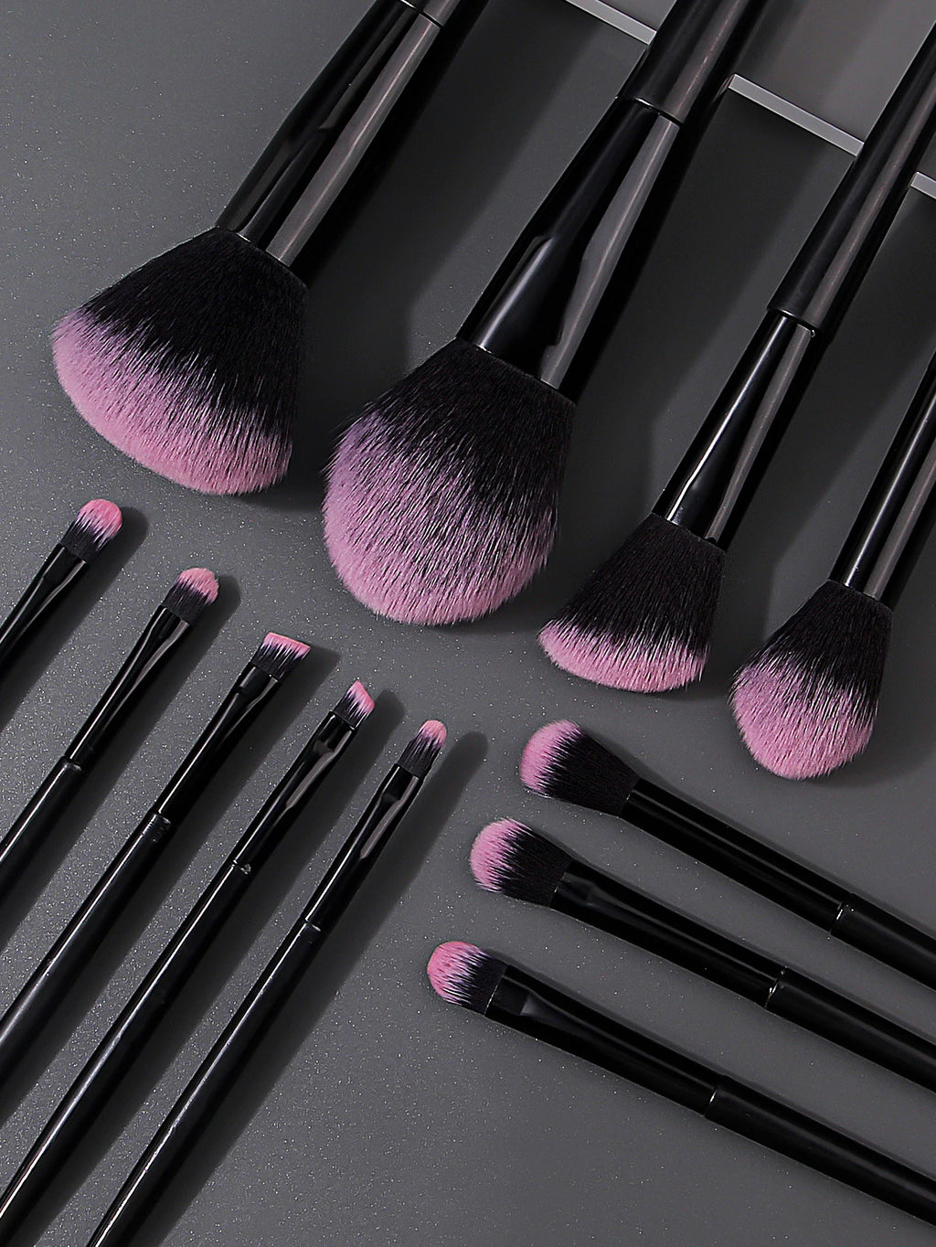 17 Makeup Brush Set 12 Makeup Brushes w/ Makeup Egg Triangle Powder Puff & Storage