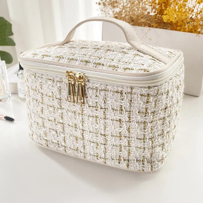 Knitted Style Portable Makeup Bag