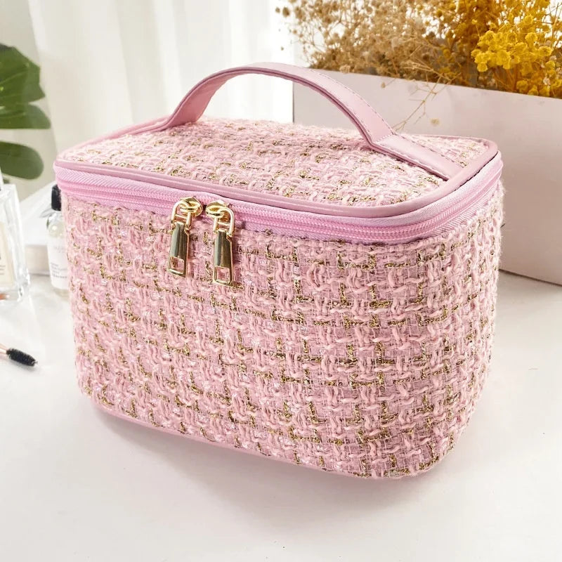 Knitted Style Portable Makeup Bag